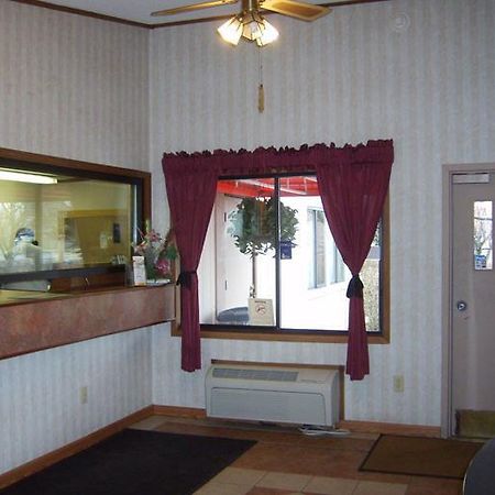 Budgetel Inn & Suites Columbus Exterior photo